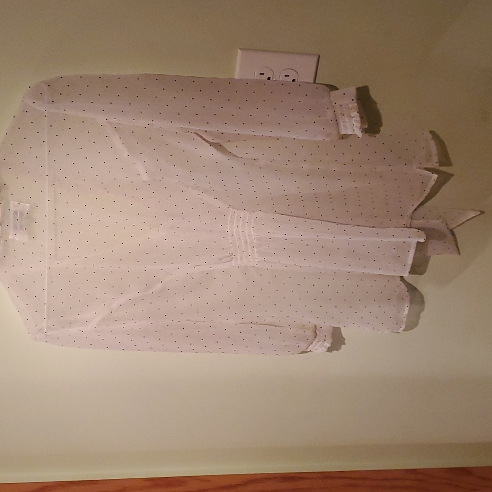 Sheer GUESS blouse🖤 - Picture 6 of 6